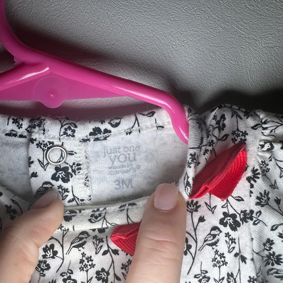 Carters Black and White Floral One Piece Size 3 months - Picture 6 of 6